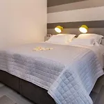Luxury Marjan - Black Appartement