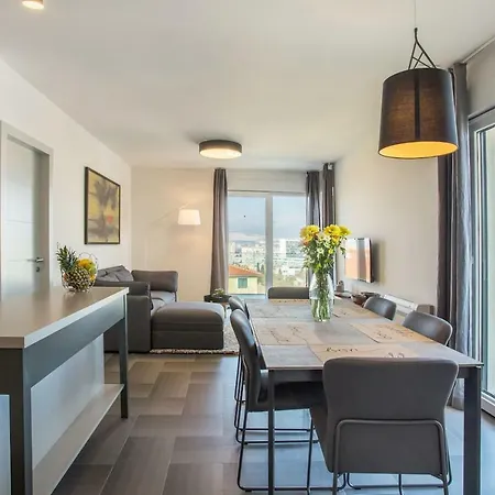 Apartment Luxury Marjan - Black Split