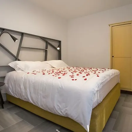 Luxury Marjan - Black アパート