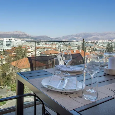 Luxury Marjan - Black Apartment Split