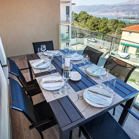 Luxury Marjan - Black アパート *