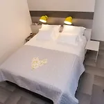 Luxury Marjan - Black 스플리트